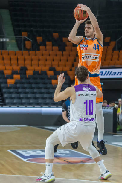 这场湖人V 这场湖人V