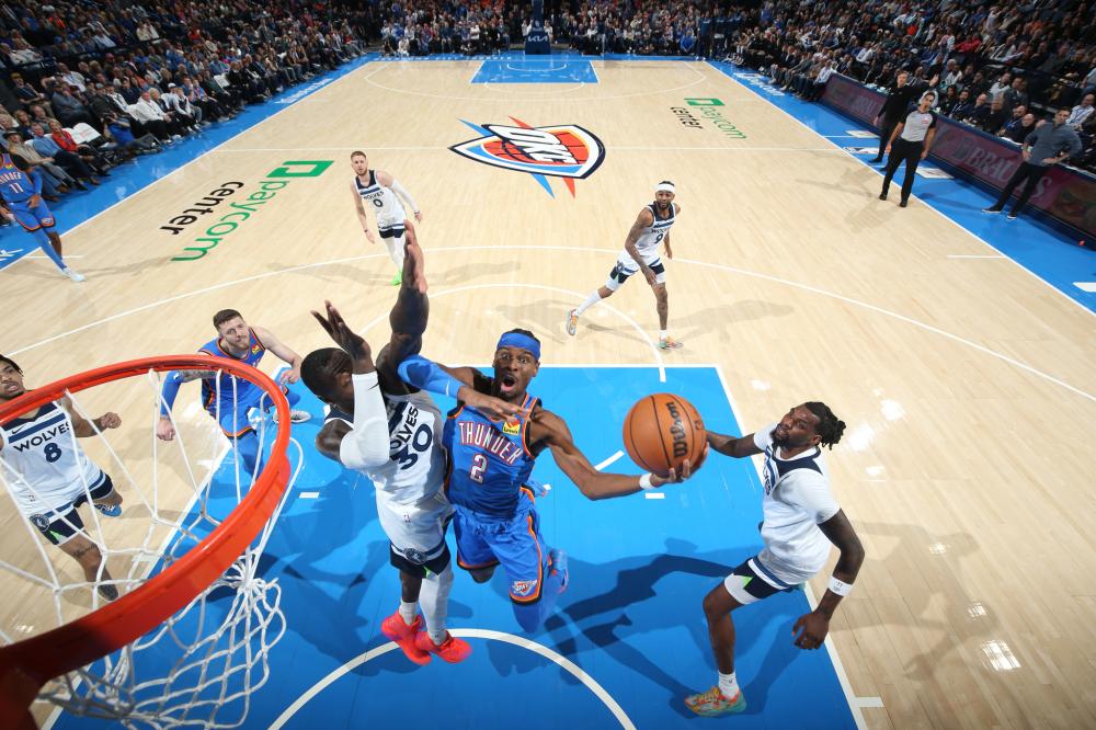 亨德森已经 亨德森已经