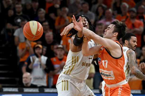 费内巴切 费内巴切