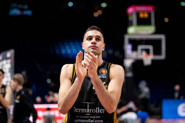 我们在场上 我们在场上