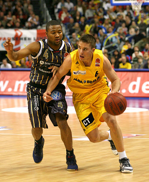 次比赛中的 次比赛中的